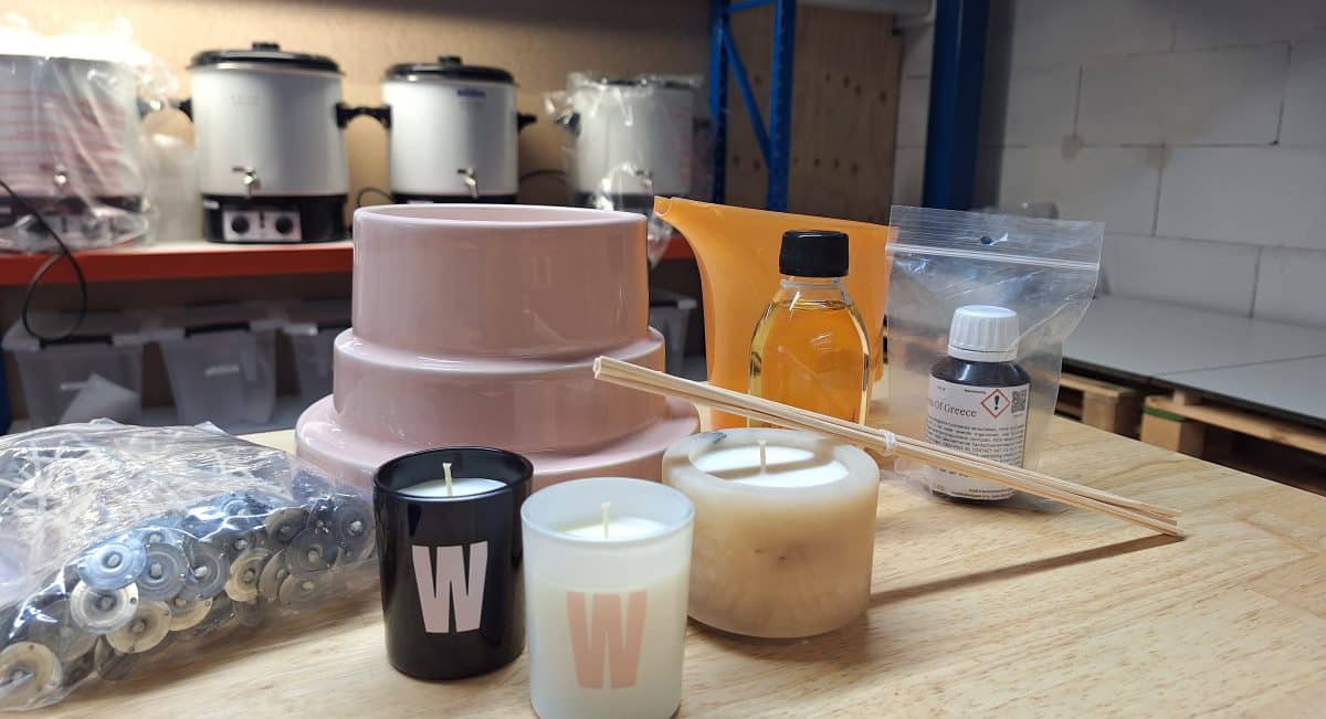 Weerwerk produceert samen met Stan Editions bedrijfsgeschenken en private label kaarsen